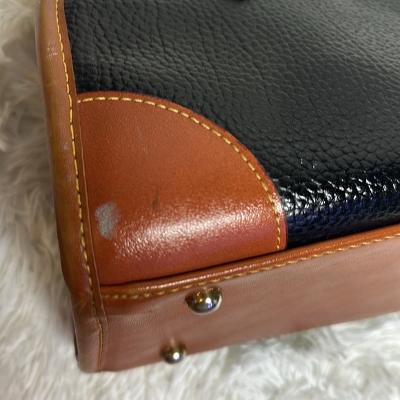 Unbranded Leather Satchel (Doctor bag style) Dark Blue and Tan - Picture 4 of 9